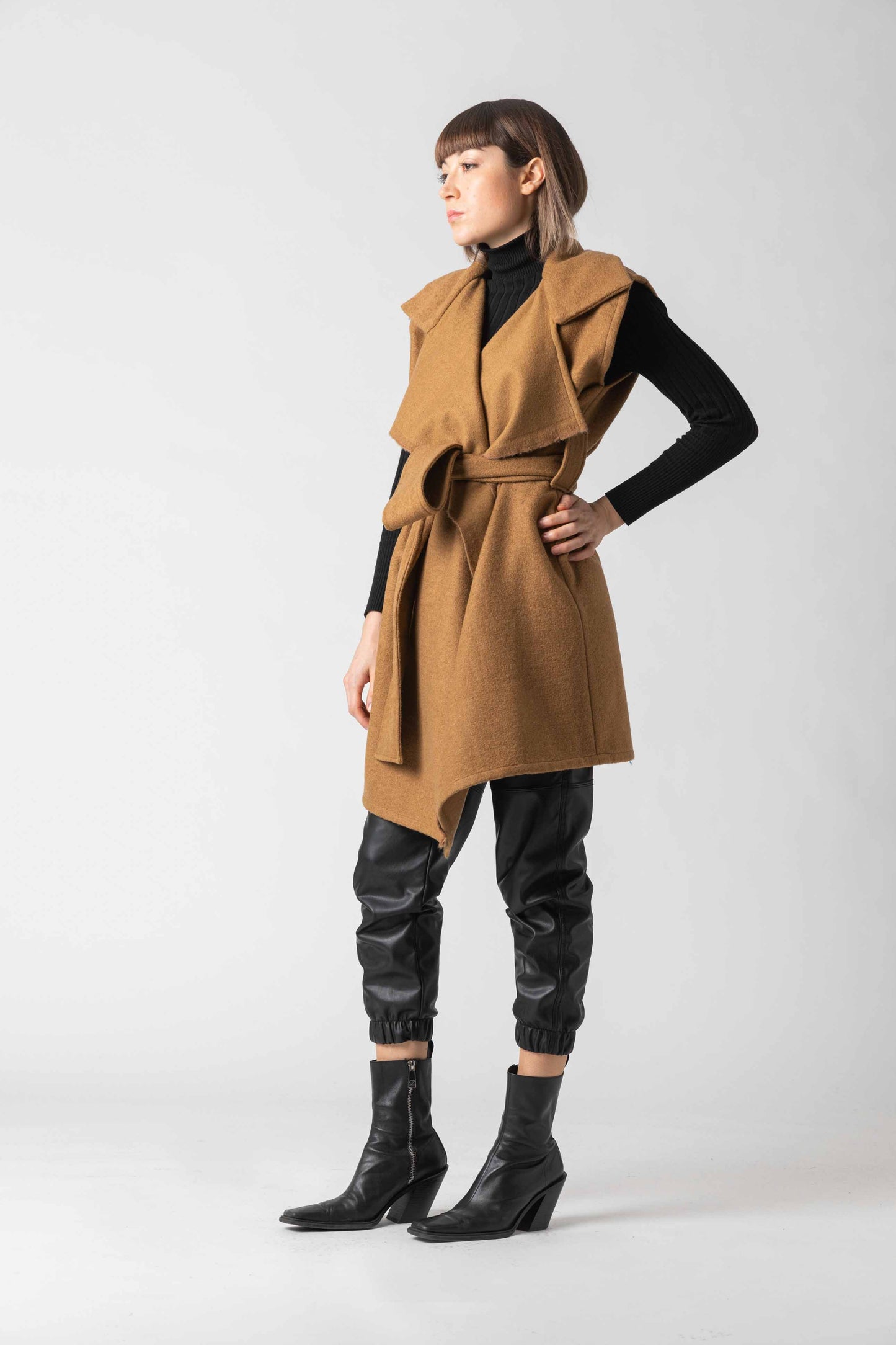 EBI Vest-1