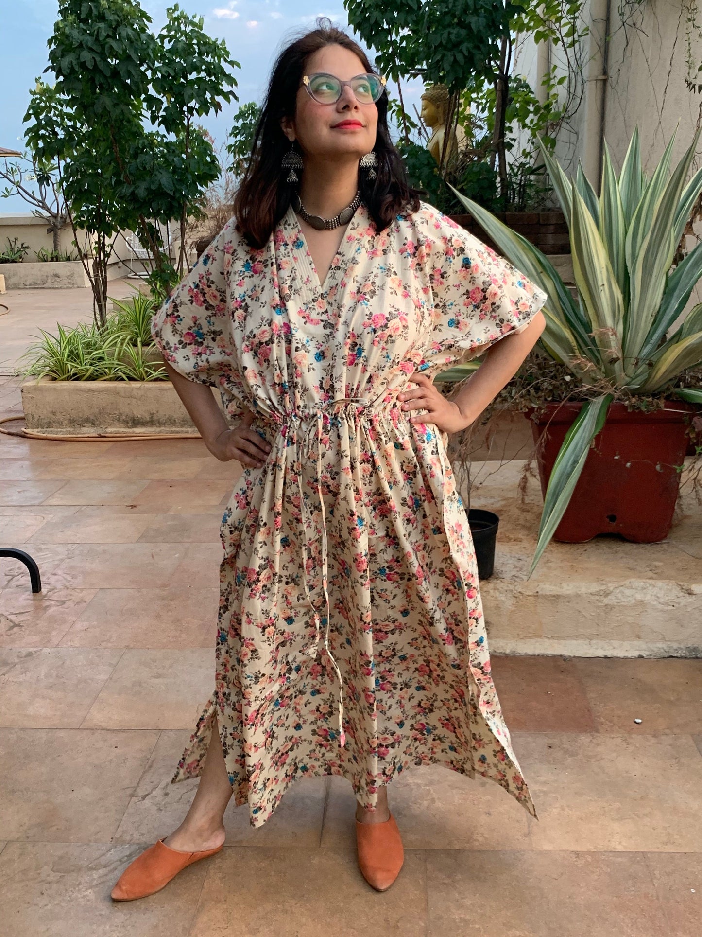 Vintage Floral Chic V-Neck, Cinched Waist Ankle Length Kaftan-1