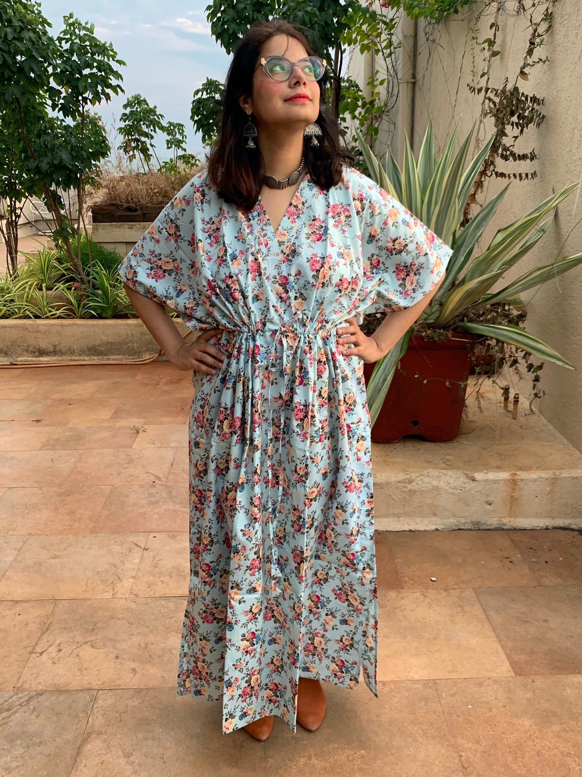 Vintage Floral Chic V-Neck, Cinched Waist Ankle Length Kaftan-2